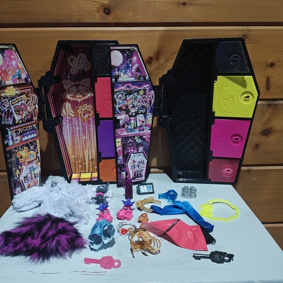 Mattel Other - 2 Monster High Doll Coffin Locker Secrets Neon Frights‎ Plus Accessories B3